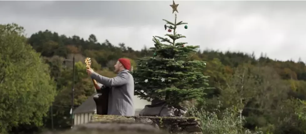 Can You Spot The Old Town Canoe In This Irish Band’s Christmas Video?