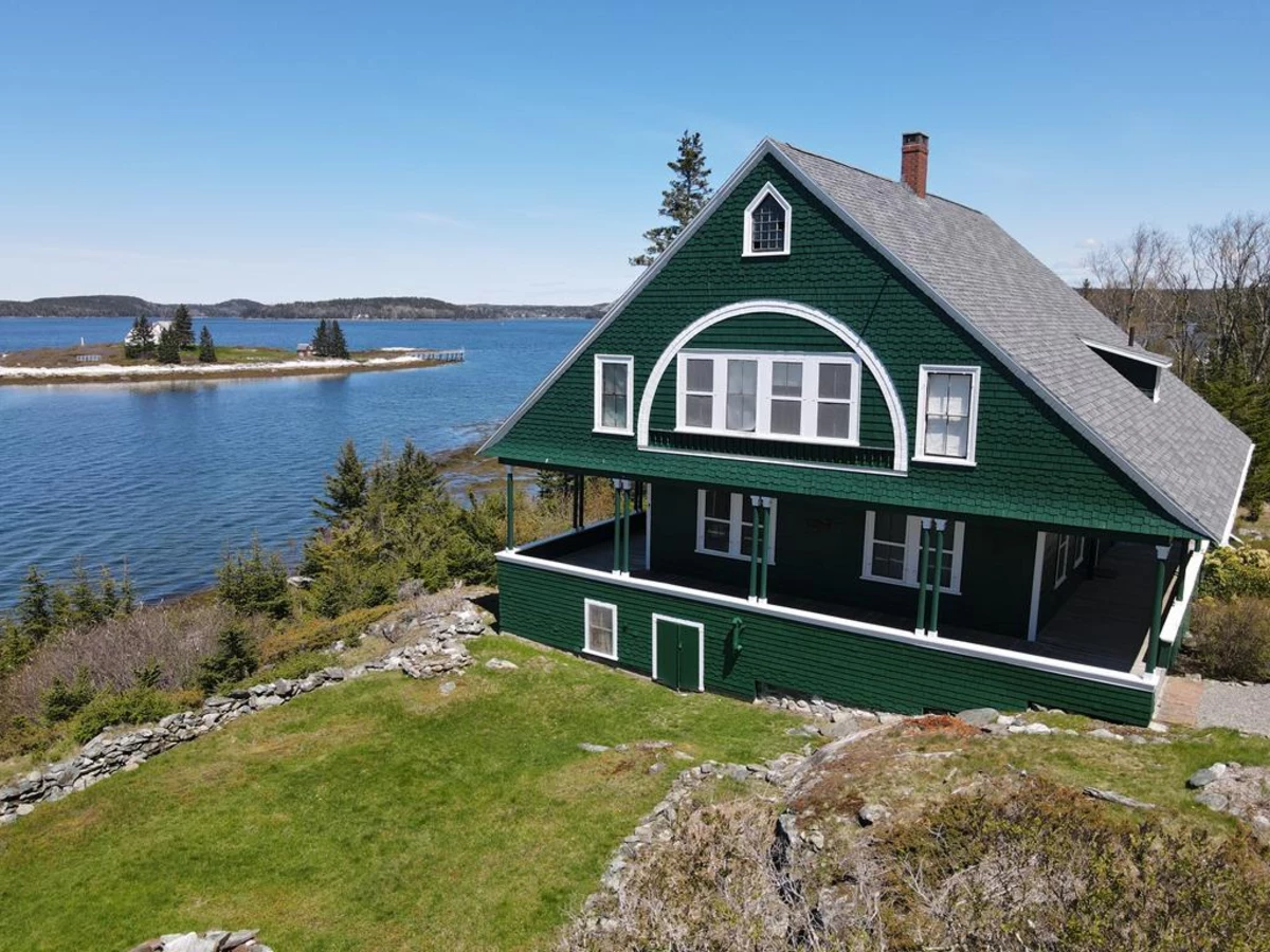 Bid On This Adorable Waterfront Cottage On Little Deer Isle Bid On This Adorable Waterfront Cottage On Little Deer Isle