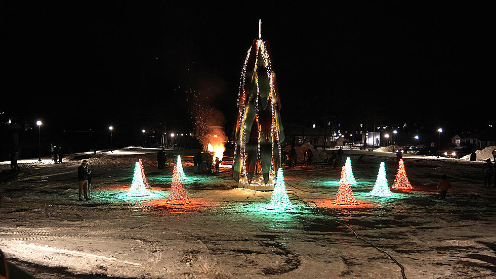 Old Town To Light Kayak Tree & Host Festival Of Lights Parade