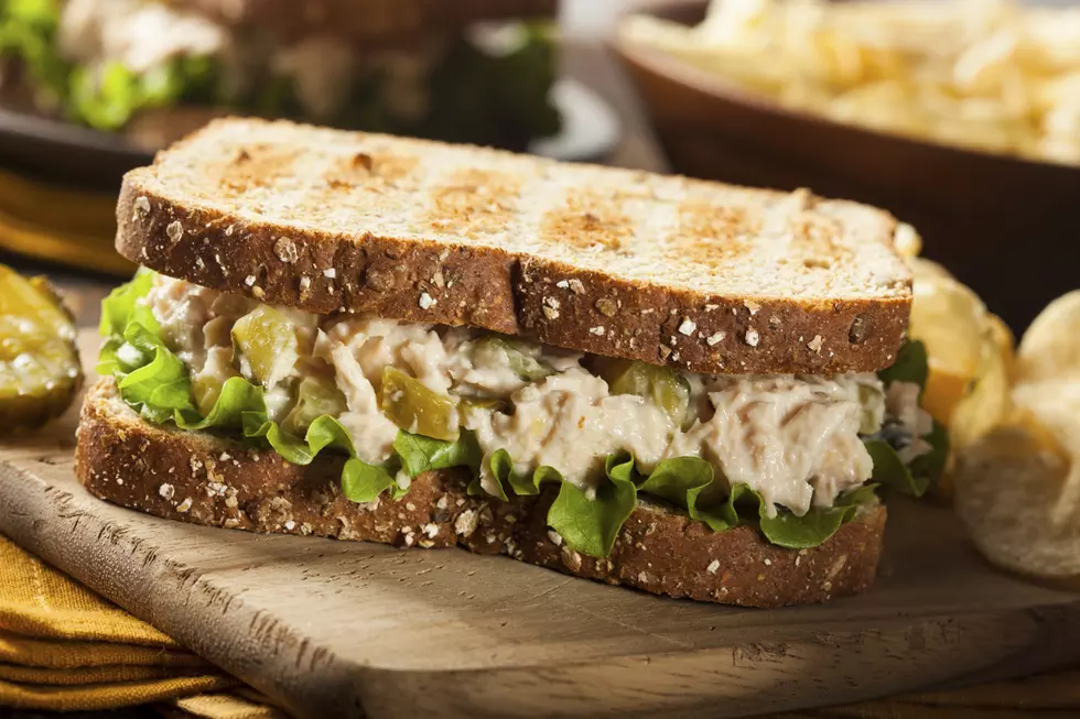 Healthy Tuna Sandwich with Lettuce
