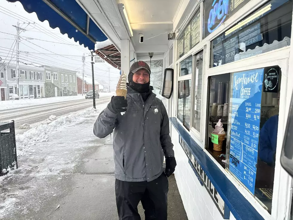 Bucksport Ice Cream Shop Sells Cones During Blizzard