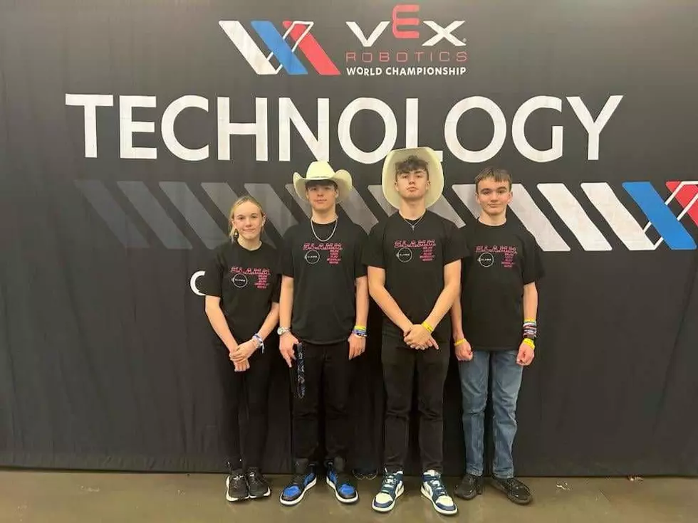 Local Middle School Robotics Team Represents At ‘Worlds’ Championship in Dallas