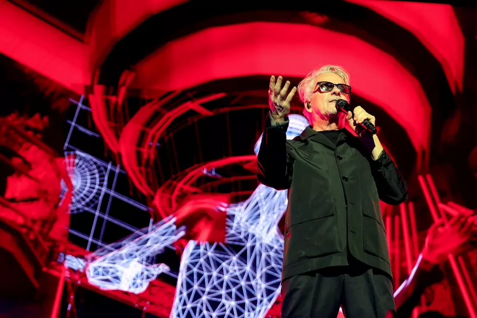 Devo At Main Street Music Studios, Andrew Clifford/Amy Sussman, Getty Images/Canva