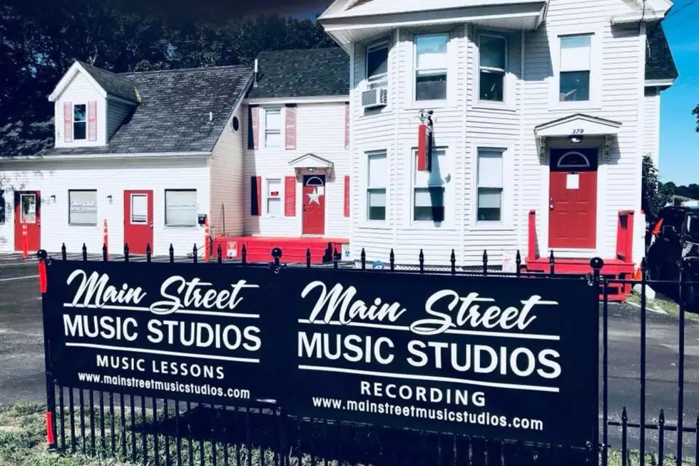 Devo Stops By Main Street Music Studios, Andrew Clifford
