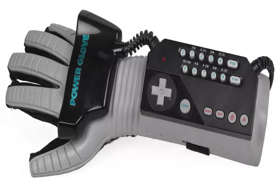 Nintendo Power Glove Hacked to Control LED Light Suit