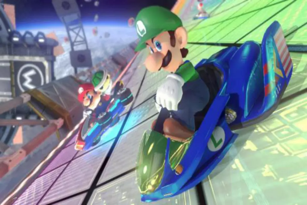 Mario Kart 8 Trailers: Link DLC and Amiibo Compatibility