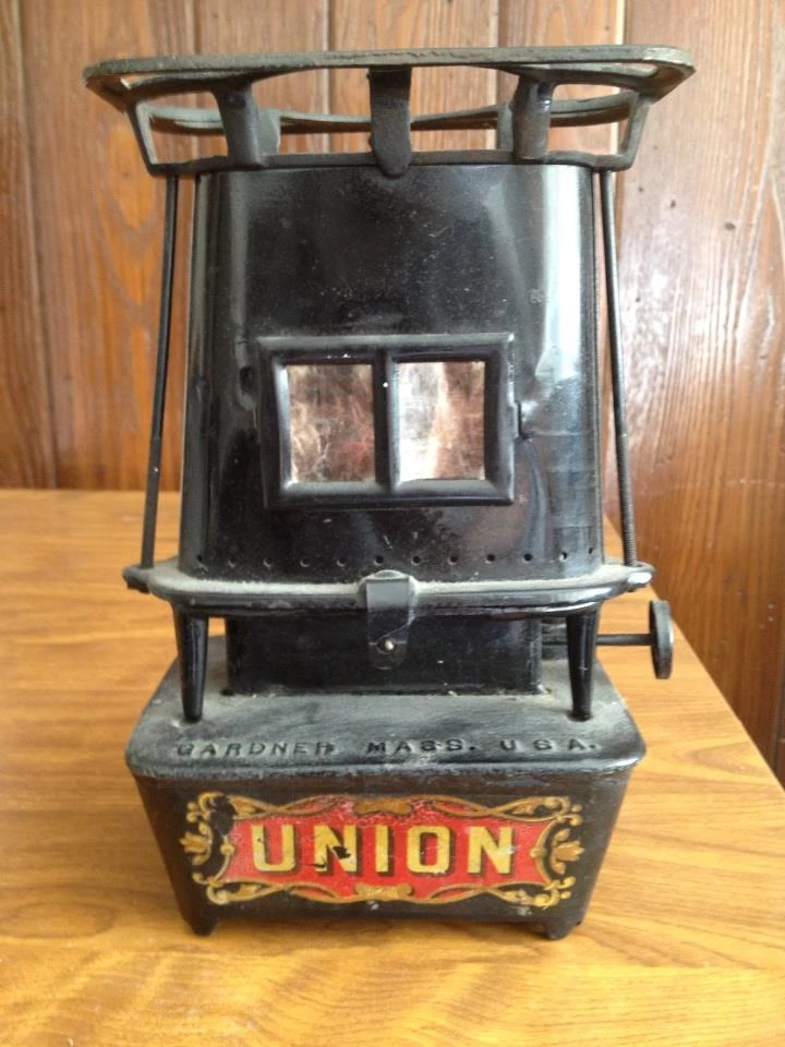 Hemingway Gagnon - Old Cast Iron Oven