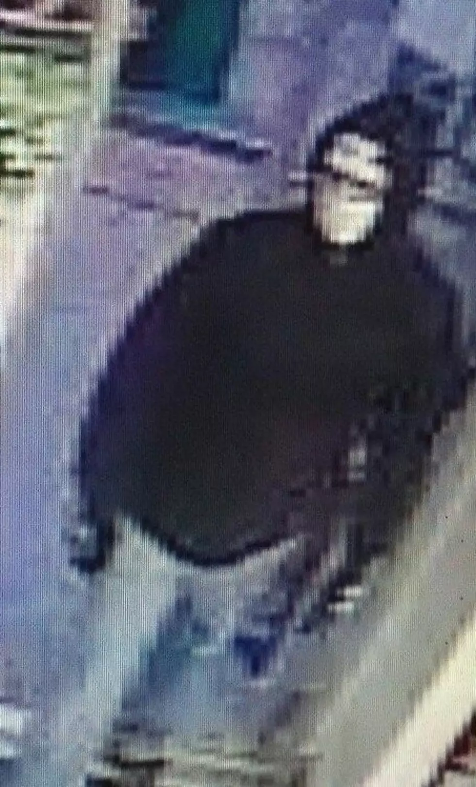 Police Search for Man on Run After Robbing Norwich Kwik Fill at Gunpoint