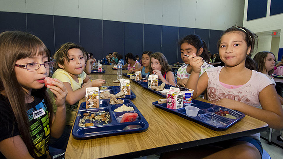 10,000 Students to Get Free Meals in Utica School District
