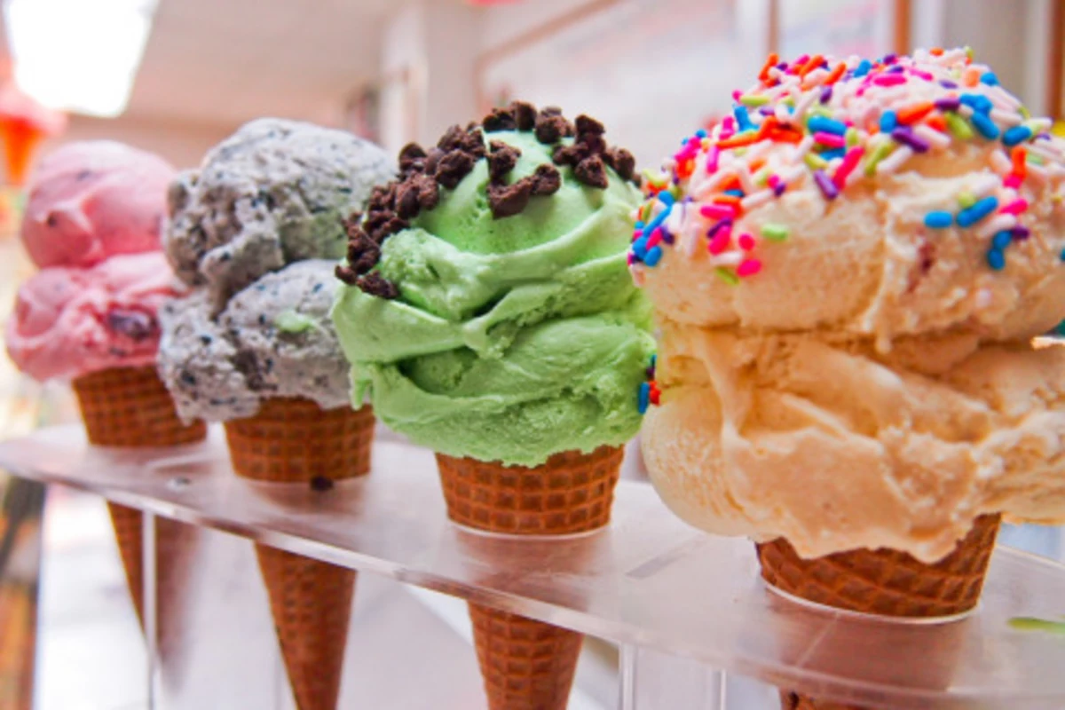 Скачай мороженщик много много. Айс Крим мороженщик. Красивое мороженое. Шариковое мороженое. Аппетитное мороженое.