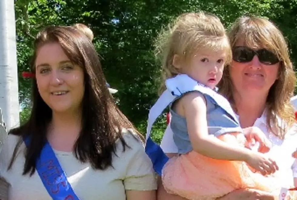 Three “Poppy Princesses” Represent Remembrance and Hope