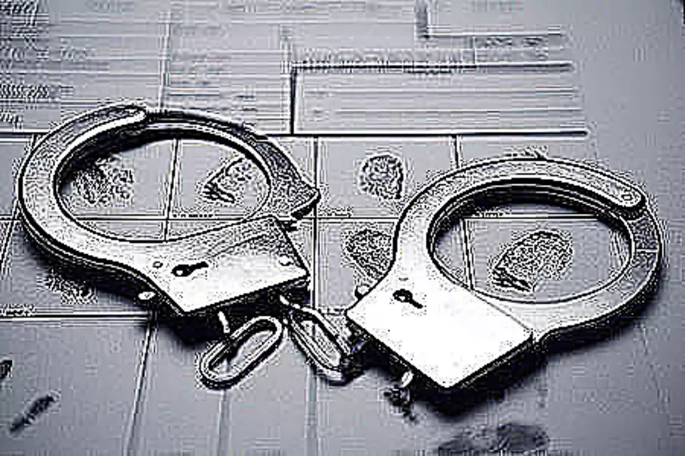 Two Arrested for Passing Bad Checks in Norwich