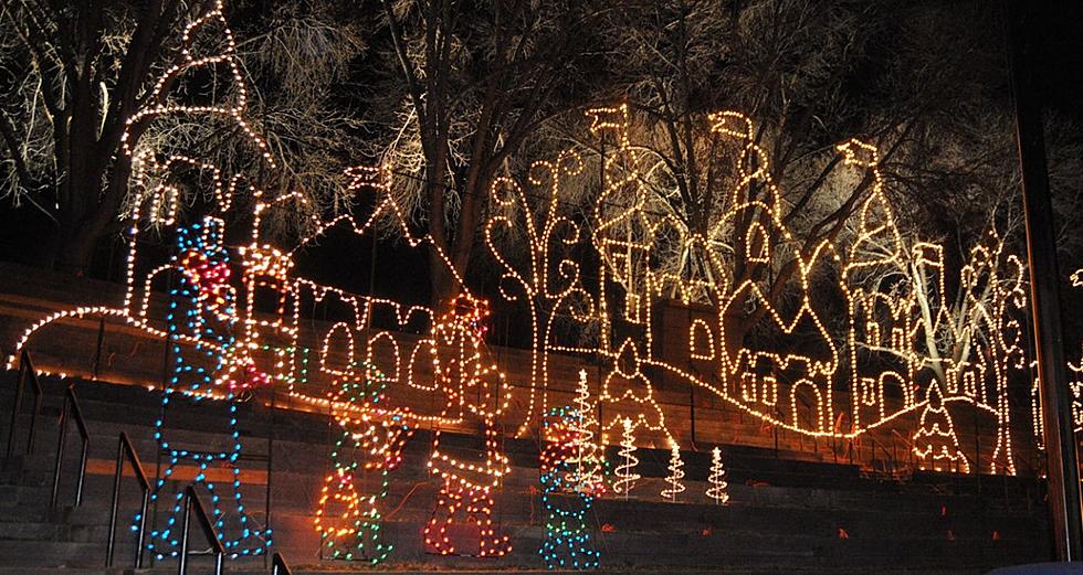 These 16 Upstate NY Lights Festivals Will Brighten Your Holidays