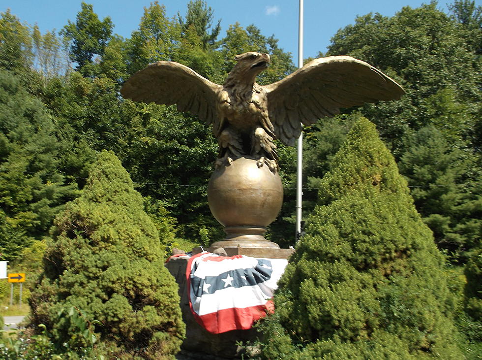 13 Amazing Roadside Oddities and Famous Sites in Upstate New York