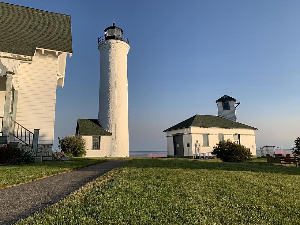 10 Upstate New York Lighthouses That Reflect the Past and Future!