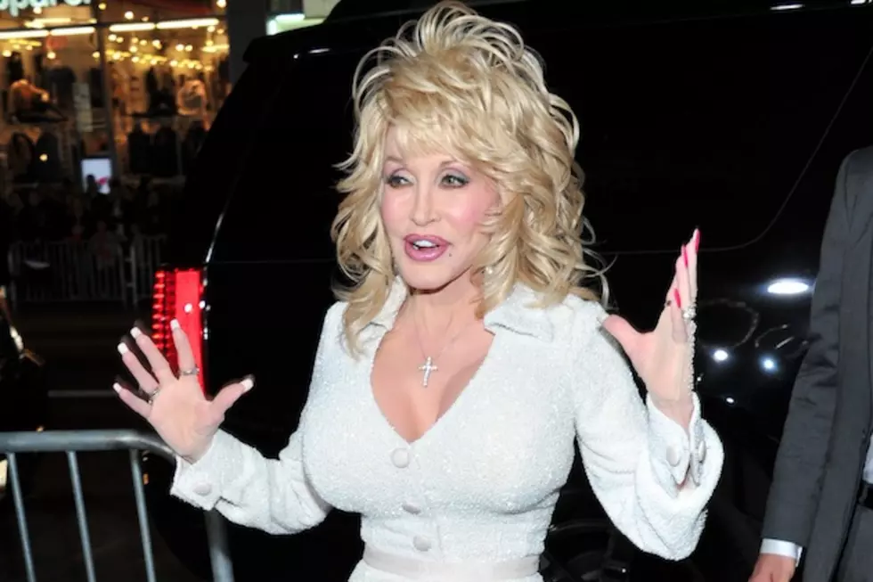 Dolly Parton Pretty Much Apologizes For Not Being a Lesbian