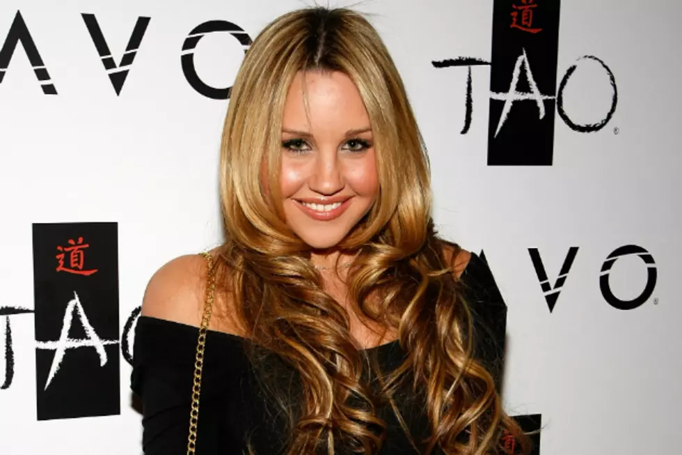 Amanda Bynes Got a Late-Night Manicure While Her Eyes Went on a Murderous Rampage