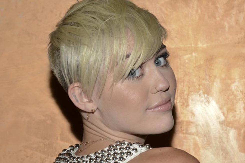 Miley Cyrus Has a Case of Puppy Love – Photo of the Week