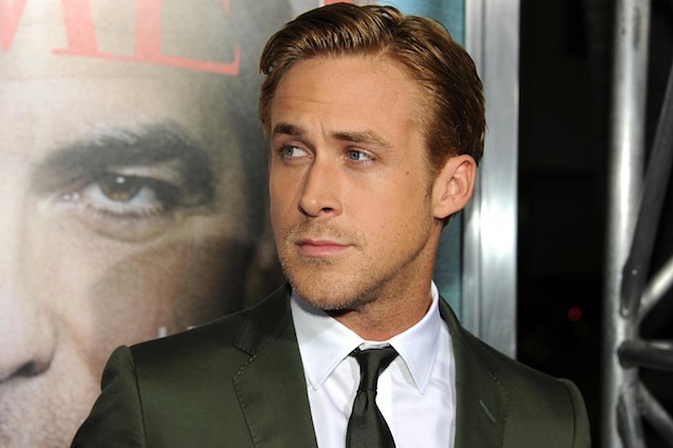 StarDust: Ryan Gosling Shows Off His Impossible God-Like Abs + More