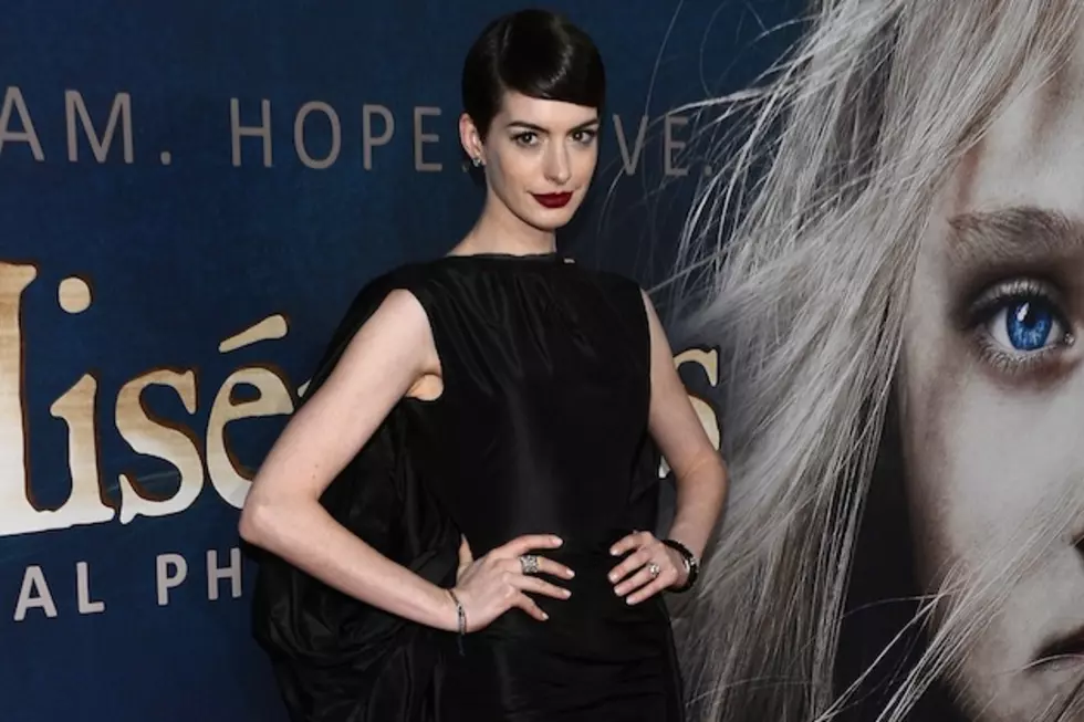 And Now Anne Hathaway Knows Why She Should Always Wear Panties [PHOTO]