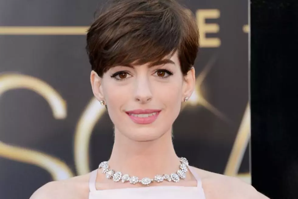2013 Oscars Red Carpet Fashion &#8211; Anne Hathaway Is Pretty in Pink Prada