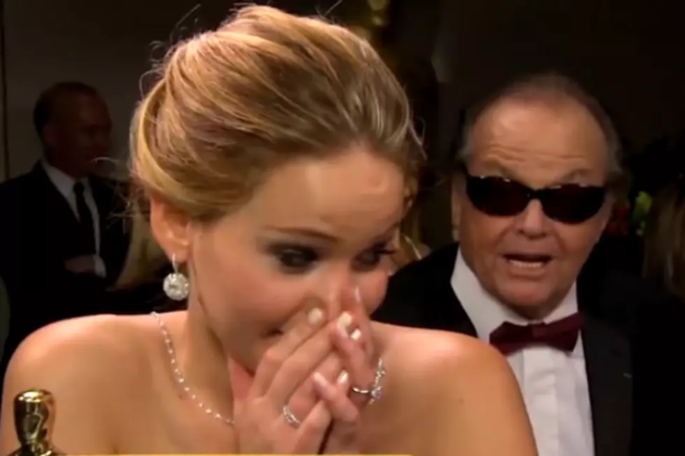 Even Jennifer Lawrence Gets Starstruck in Jack Nicholson’s Presence [VIDEO]