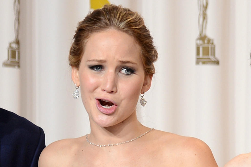 Jennifer Lawrence May or May Not Have Been Photographed Toking Up in Hawaii