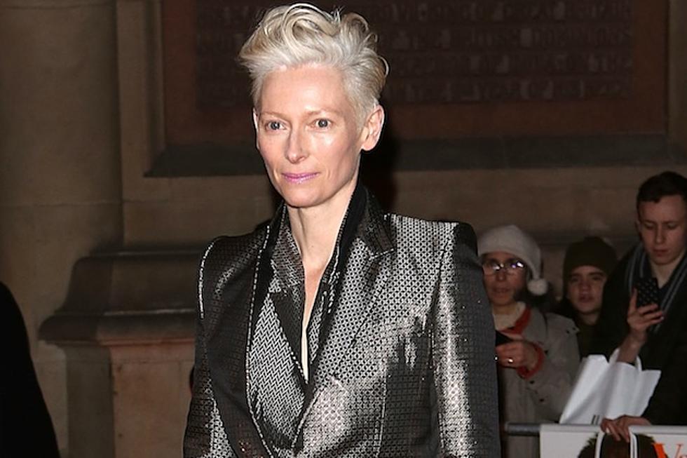 Tilda Swinton Slept in a Glass Box at MoMa Because Art [PHOTOS]