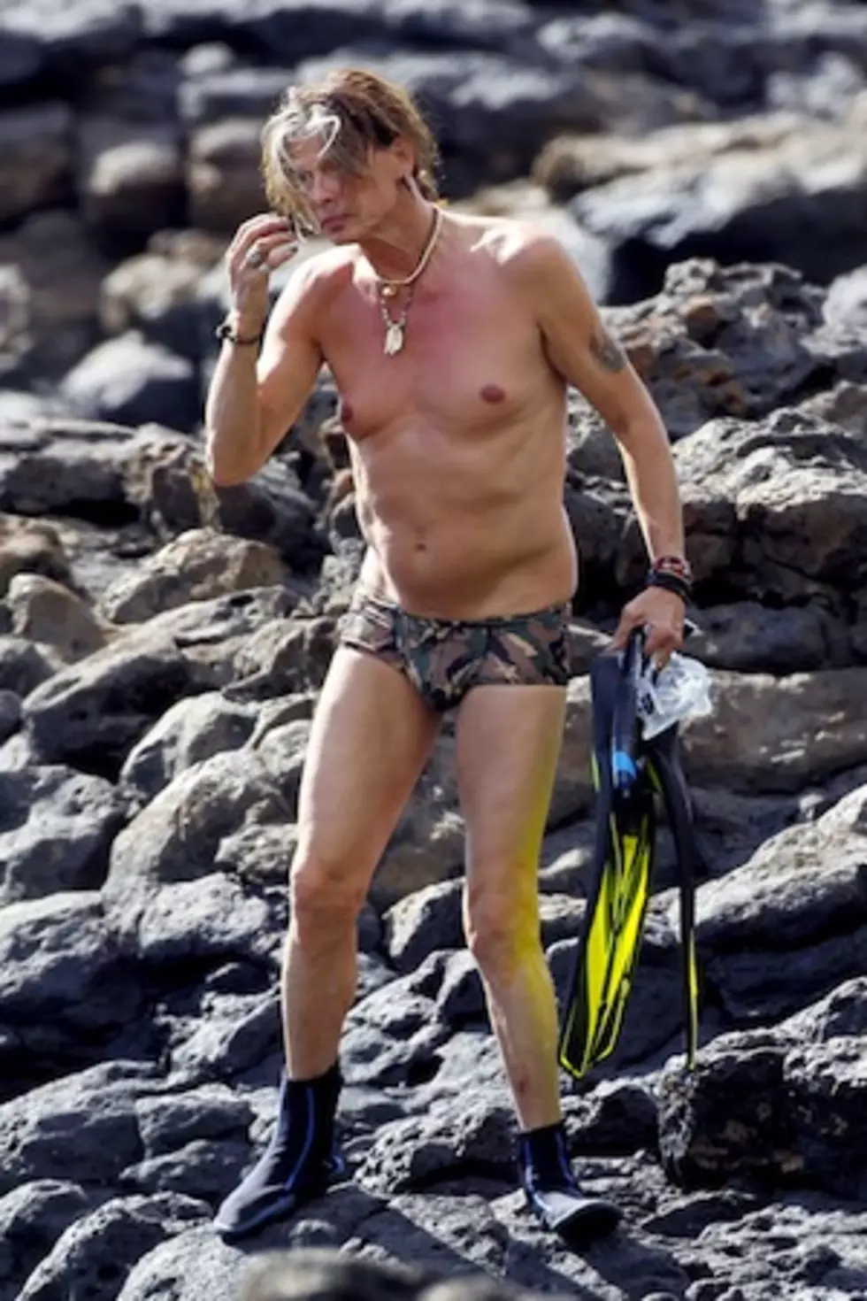 Thanks to a New Law in Hawaii, Steven Tyler Has the Freedom to &#8216;Walk Around Naked&#8217;