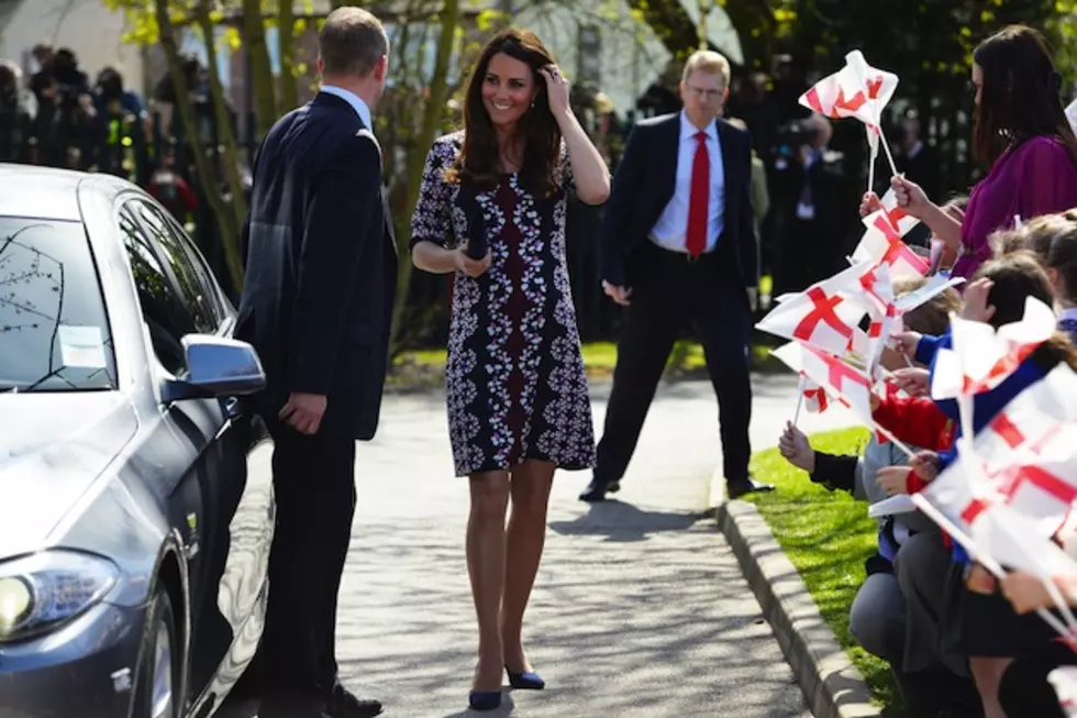 StarDust: Duchess of Cambridge Kate Middleton Shows Off Her Improved Baby Bump + More