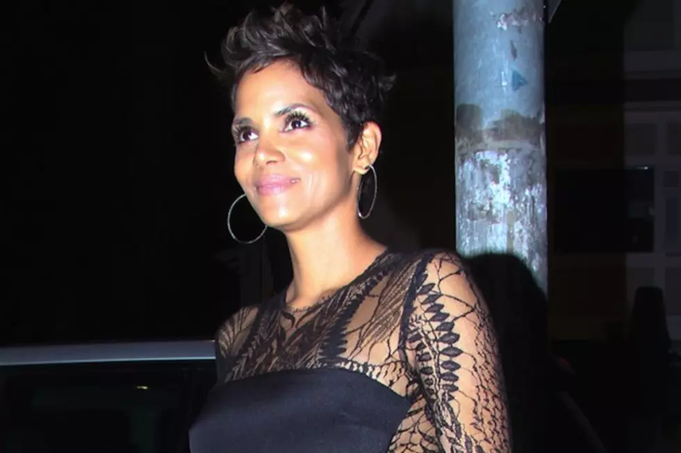 Halle Berry + Her Baby Bump Went to &#8216;The Call&#8217; Movie Premiere [PHOTOS]