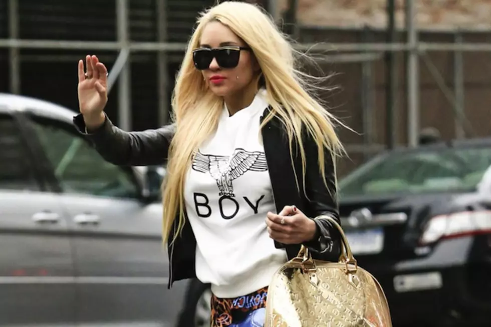 Amanda Bynes Walked Around New York Looking Pretty Fabulous Yesterday [PHOTOS]