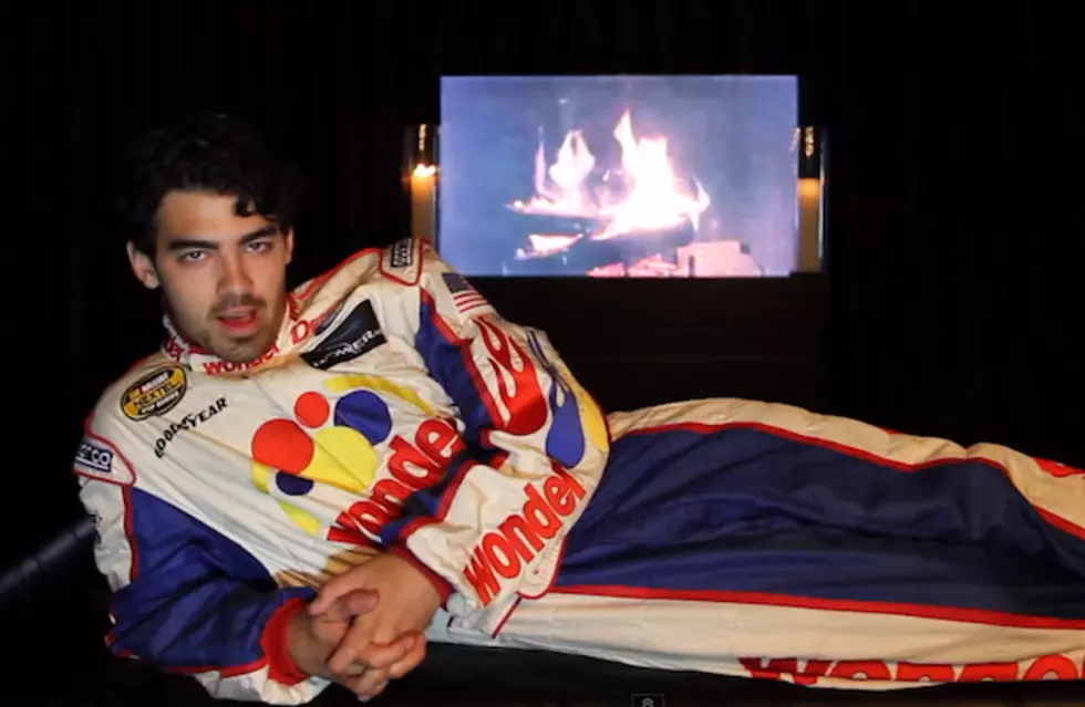 StarDust: Ask Joe Jonas to a Dance, He’ll Respond in Sassy Style + More