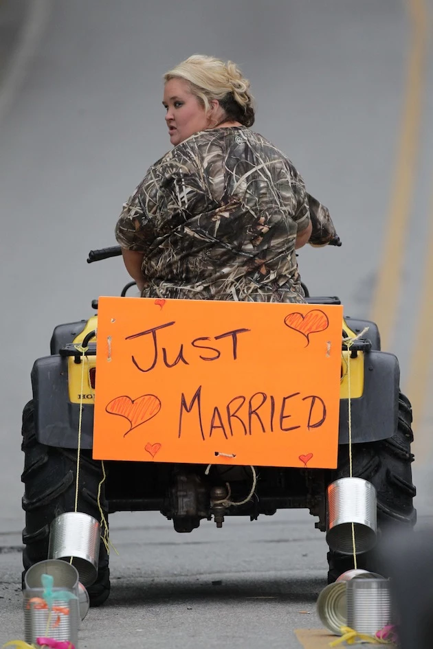 Honey Boo Boo s Mama June Marries Sugar Bear in a Camouflage