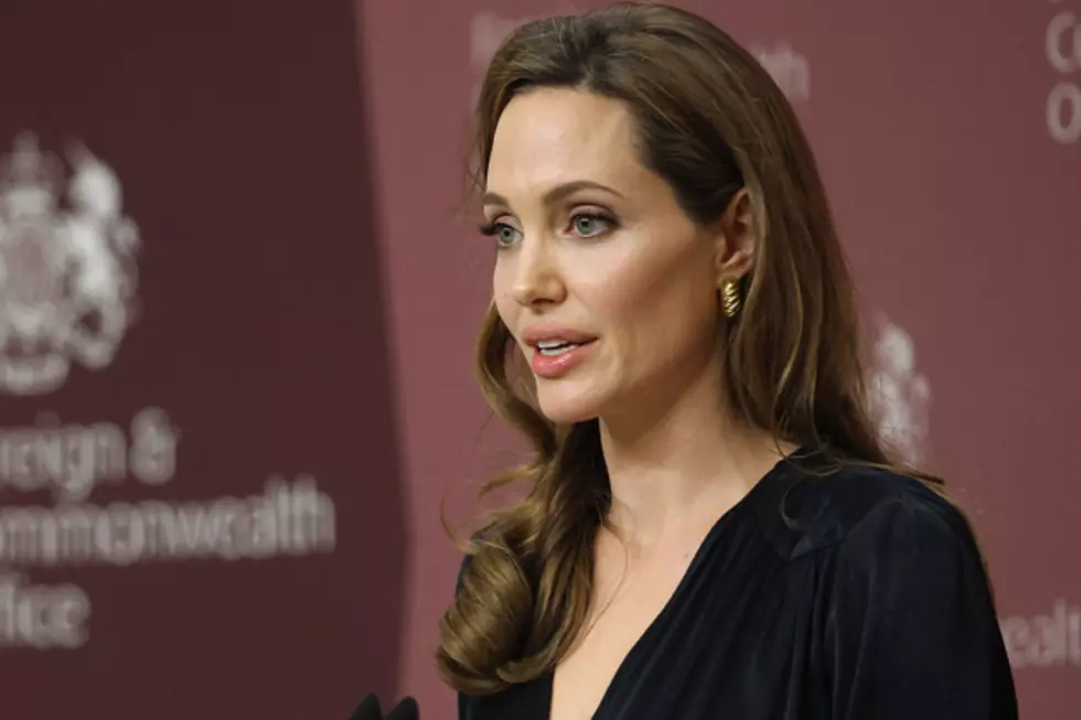 Angelina Jolie Will Undergo Surgery to Remove Her Ovaries
