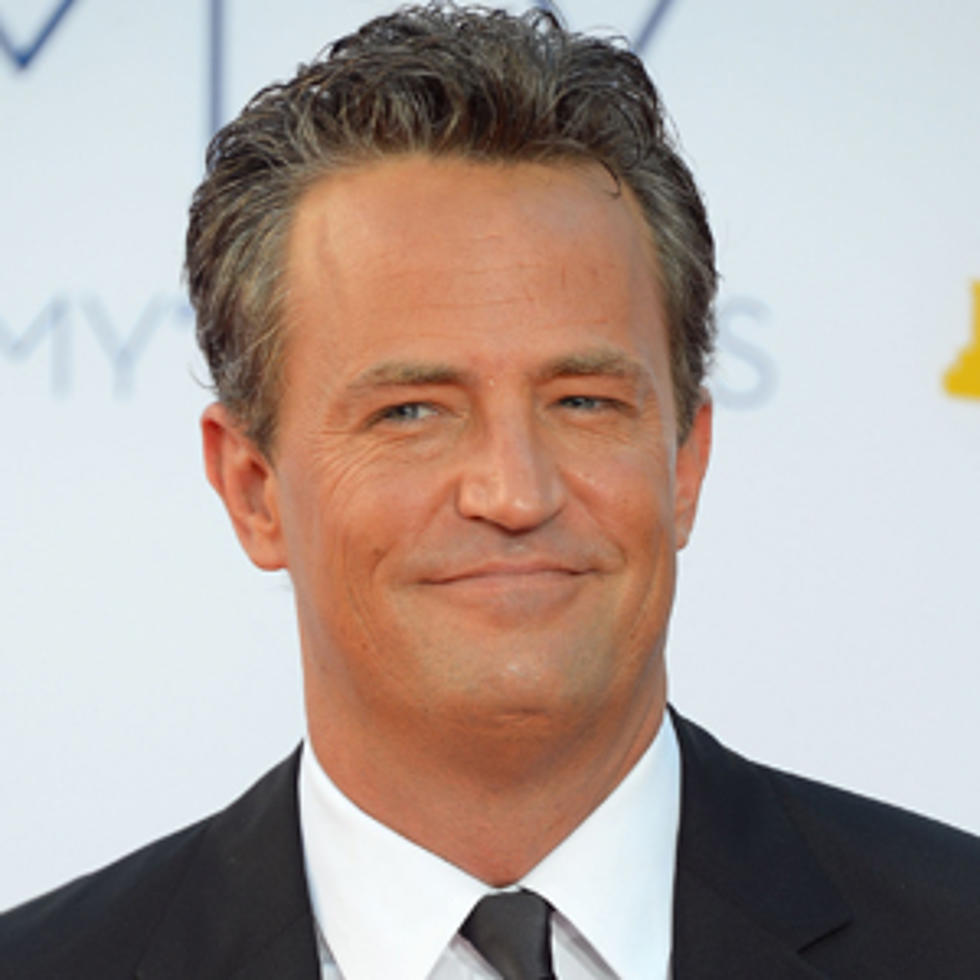 Matthew Perry &#8211; Shortened Middle Finger