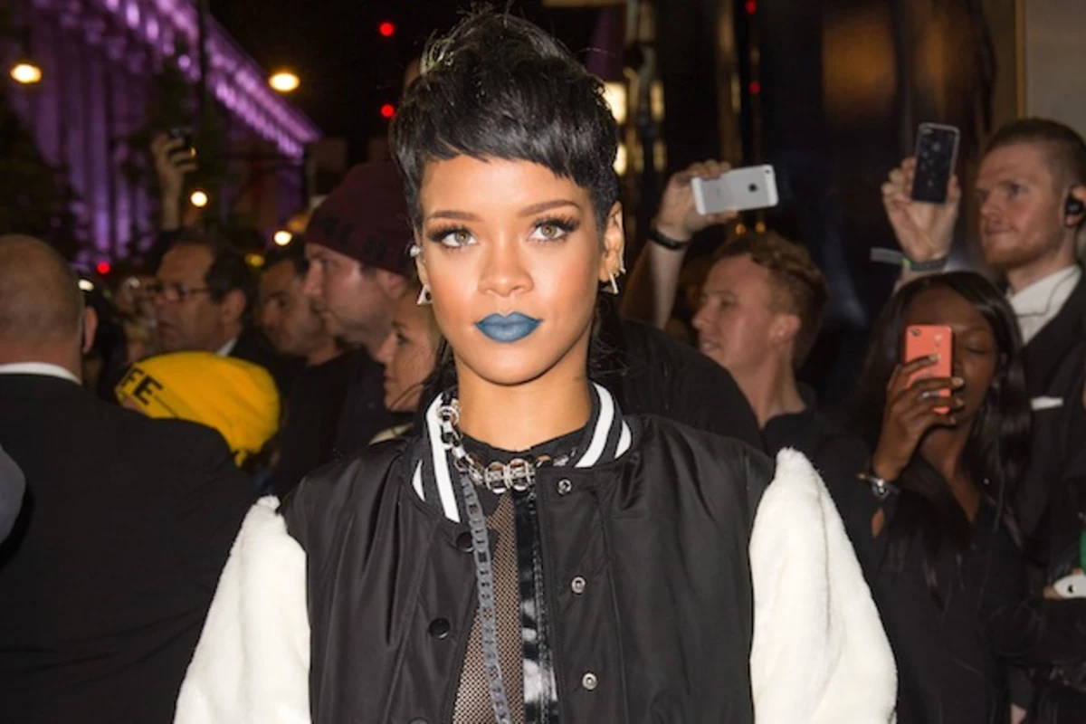 One Of Rihannas Selfies Gets Two Men Arrested In Thailand