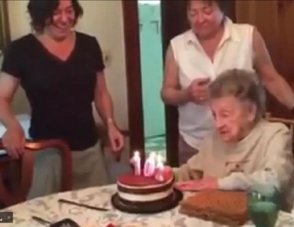 102 Year Old Woman Blows Out Candles &#038; Teeth [VIDEO]