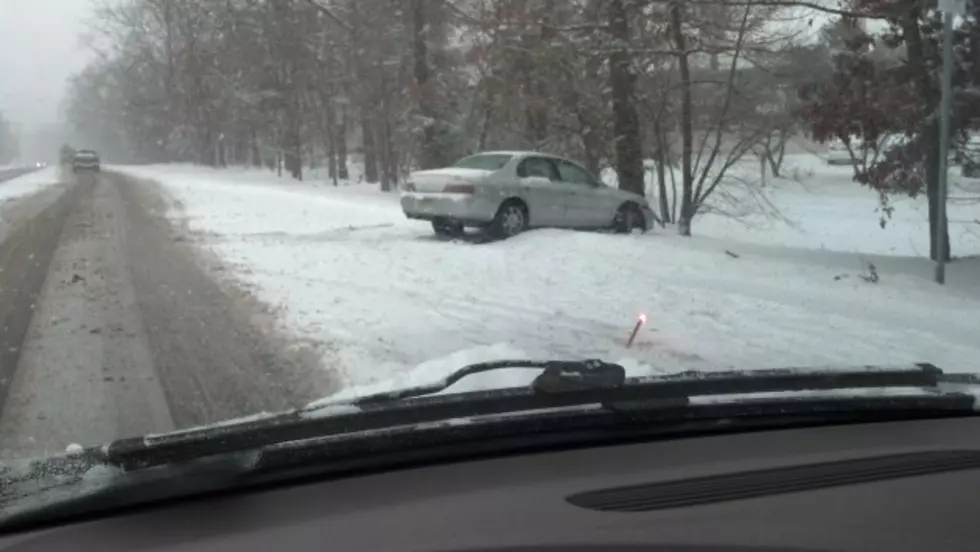 Thursday Morning Snow Causes Travel Headaches [PHOTOS/ VIDEO]