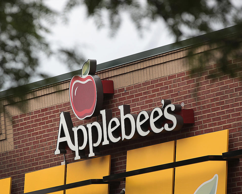 South Jersey Applebee&#8217;s Holding Job Interviews