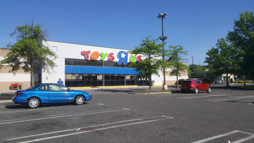 Toys “R” Us is Coming Back for the Holidays