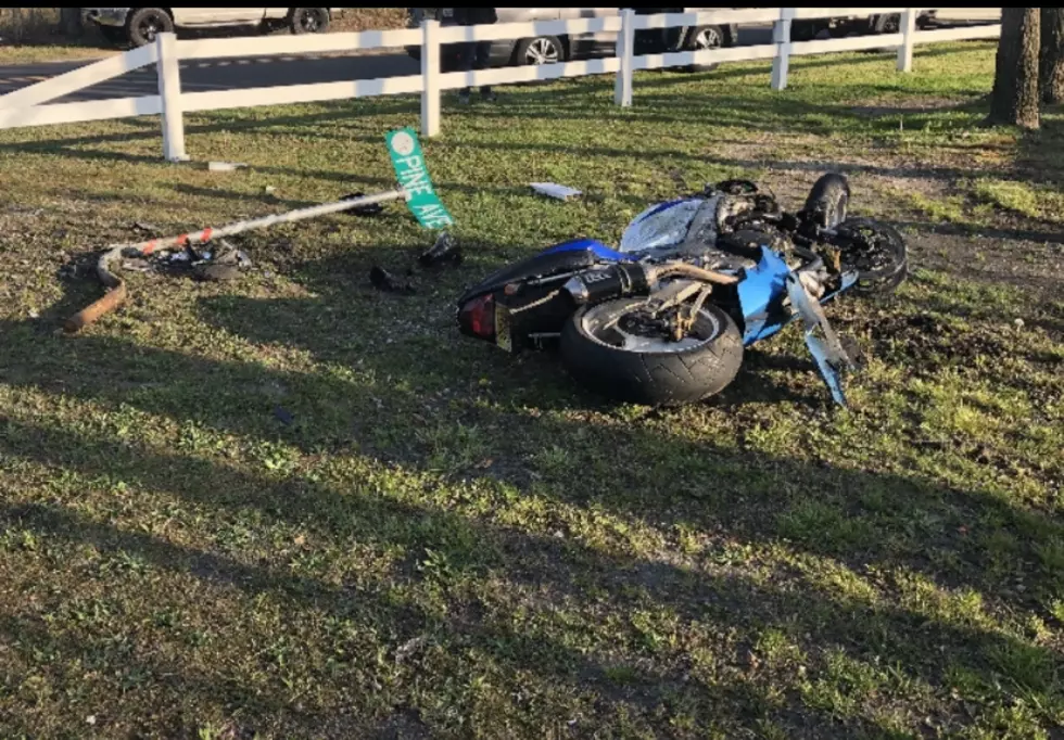 Motorcyclist Crashes Into SUV in EHT