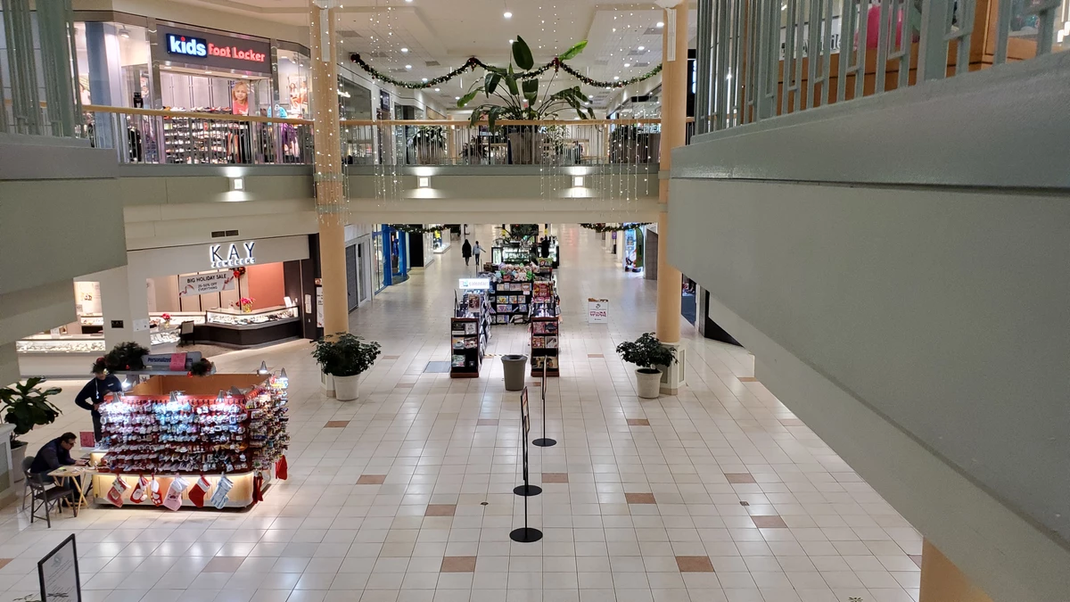 Westfield Garden State Plaza: Definitely NOT a Dead Mall! Paramus