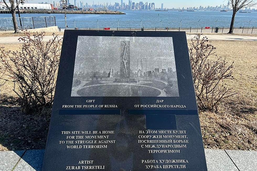 Putin&#8217;s Name Covered on 9/11 Teardrop Monument in Bayonne, NJ