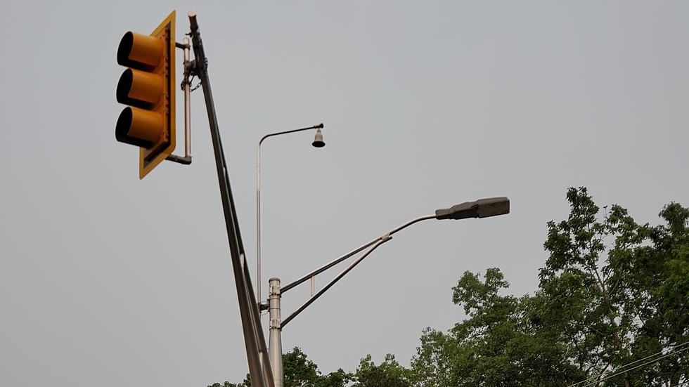 Here&#8217;s Why Some NJ Traffic Lights Have &#8216;Bells&#8217; on Them