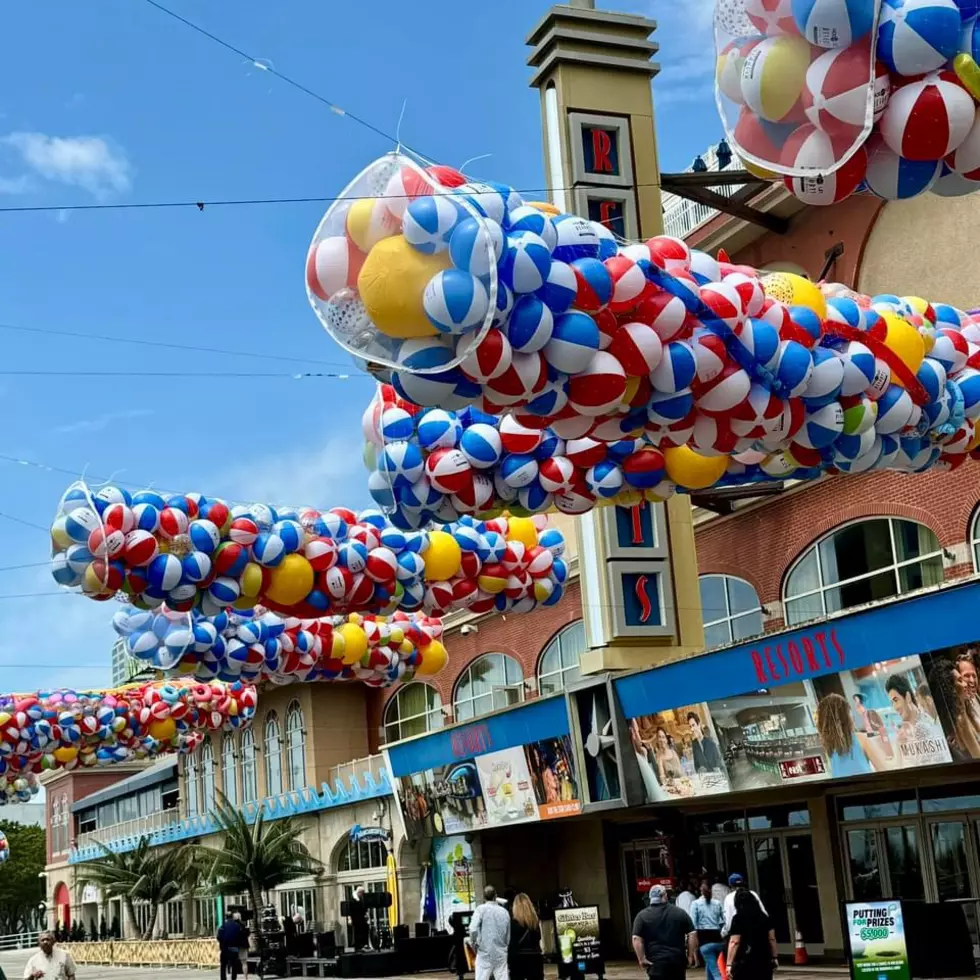 It’s Summer in Atlantic City When Resorts Drops 5,000 Balloons