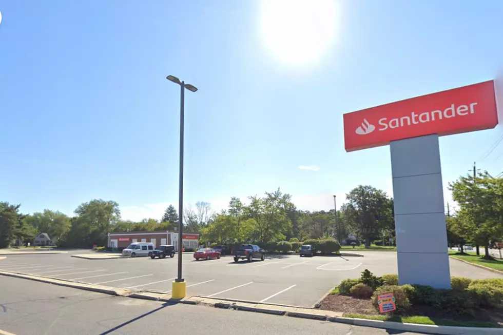 Santander Bank in Mount Holly NJ - Photo: Google Maps