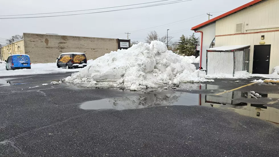 Huge mountain of snow in Northfield NJ - Photo: Chris Coleman