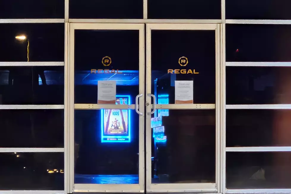 Former Regal Cinemas Cross Keys 12 theater in Washington Township NJ - Photo: Chris Coleman