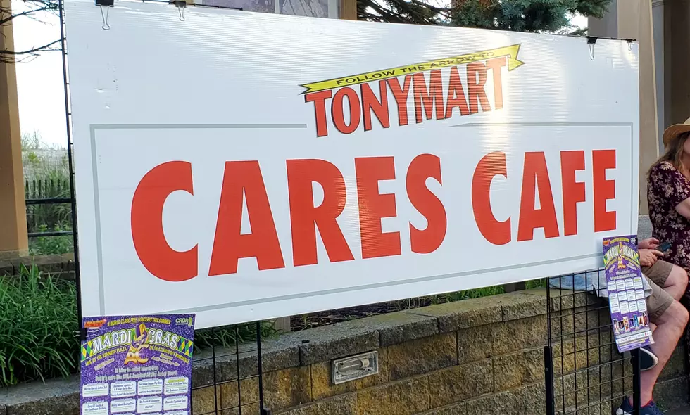 Tony Mart Cares Cafe on the Atlantic City Boardwalk during free concerts - Photo: Chris Coleman